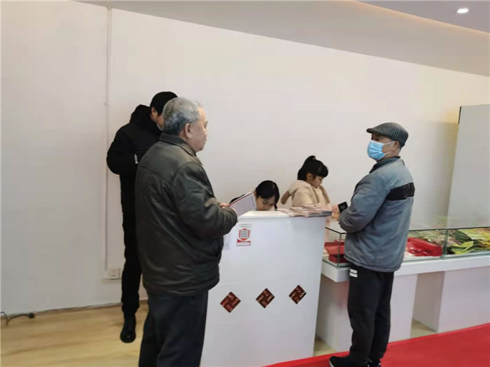 四川中青旅綿陽分社、綿陽市中旅假日旅行社、綿陽自來文化傳播有限公司24H自助售貨服務盛大開業(yè)