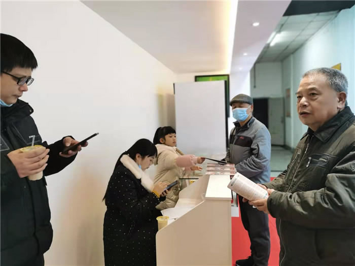 四川中青旅綿陽分社、綿陽市中旅假日旅行社、綿陽自來文化傳播有限公司24H自助售貨服務盛大開業(yè)